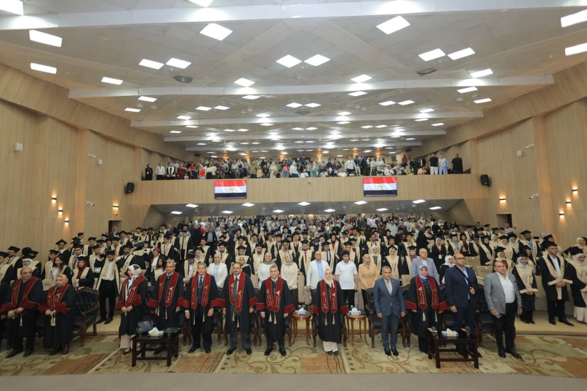 جامعة بنها تنظم حفل تخرج دفعة جديدة من طلاب كلية الهندسة بشبرا